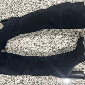 EUC!!! | Michael Kors | Black | Suede | Knee-High | Boots | Size 8M.